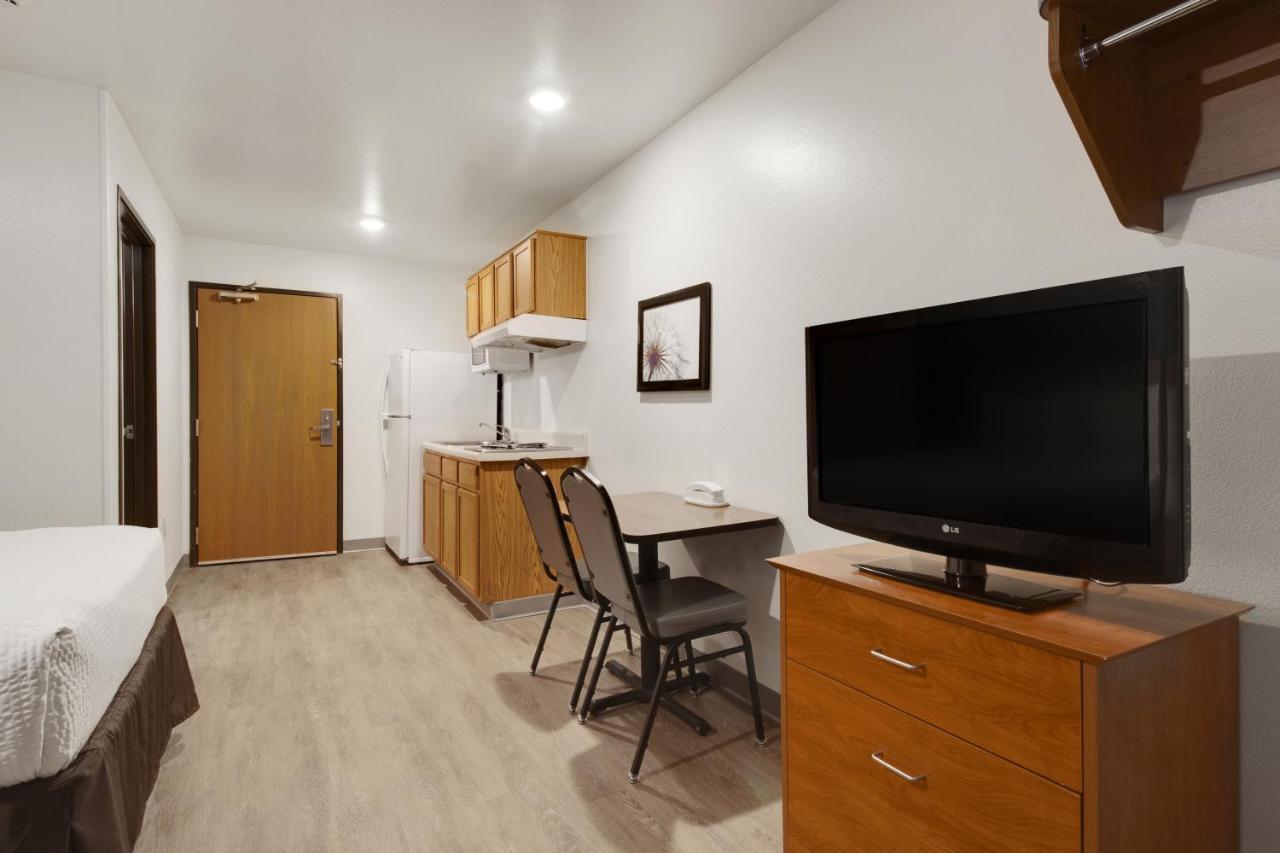 Woodspring Suites Texas City Exterior photo